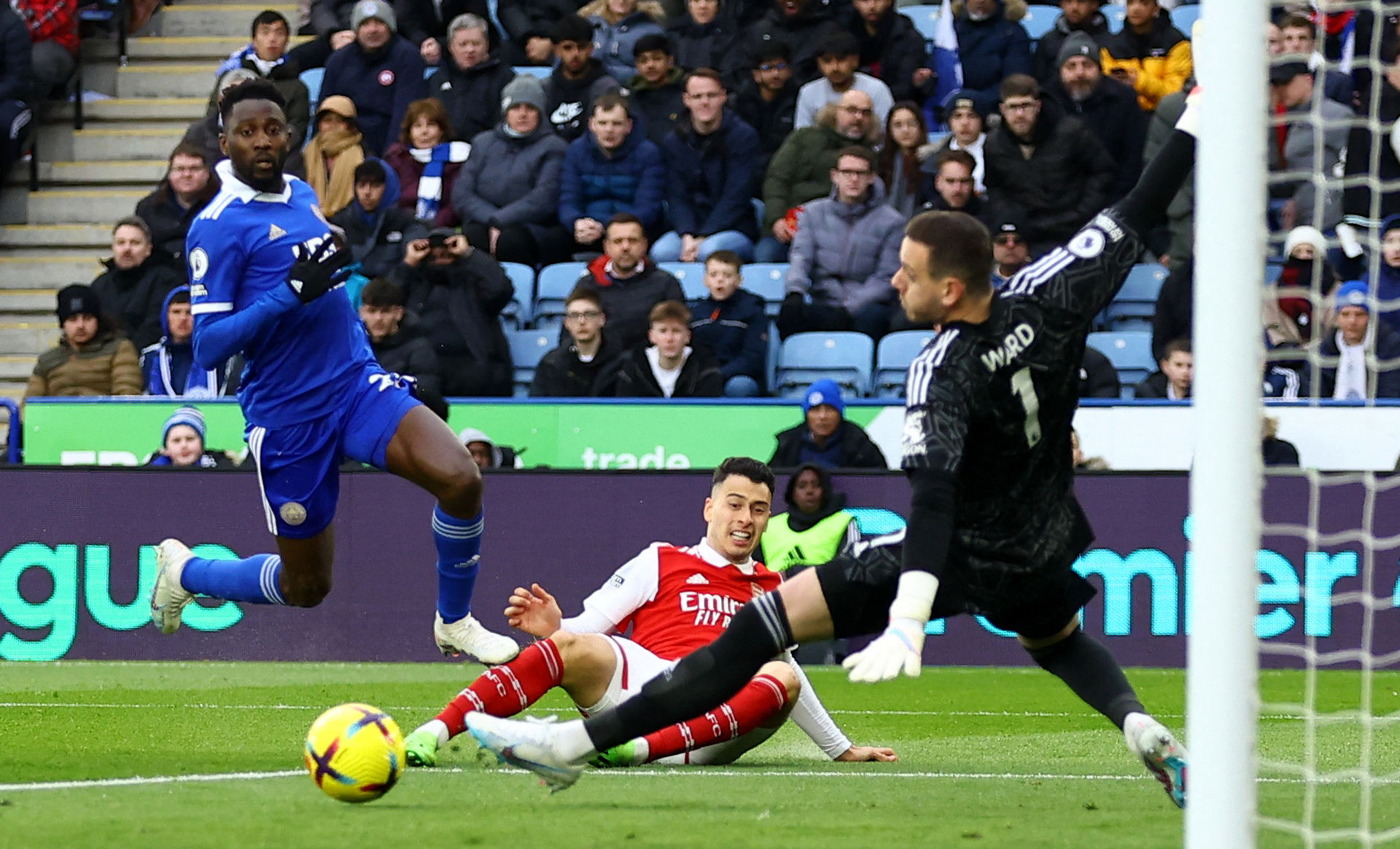 德西男女足 德西男女足